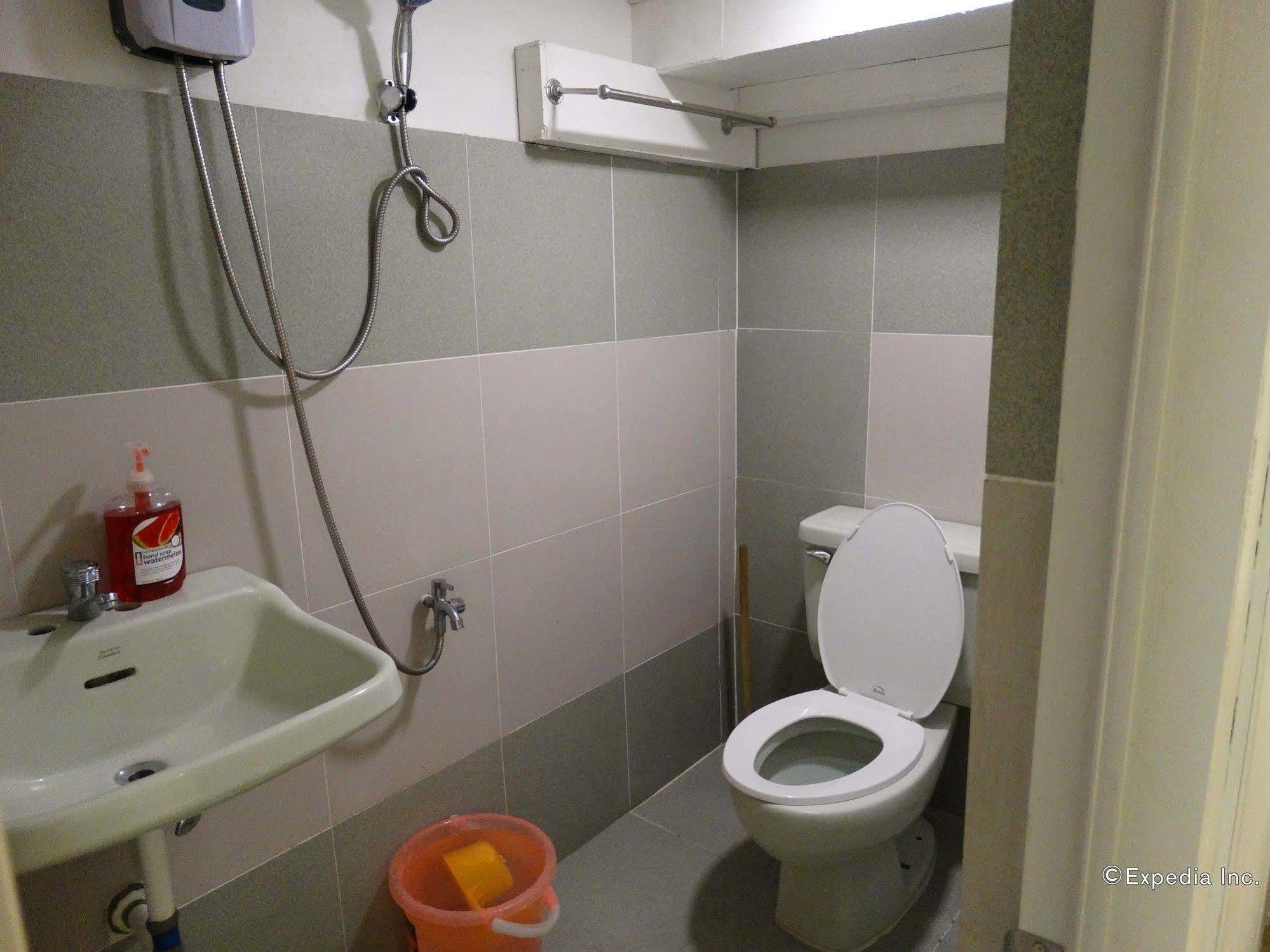 Gaius Inn Manila Eksteriør bilde