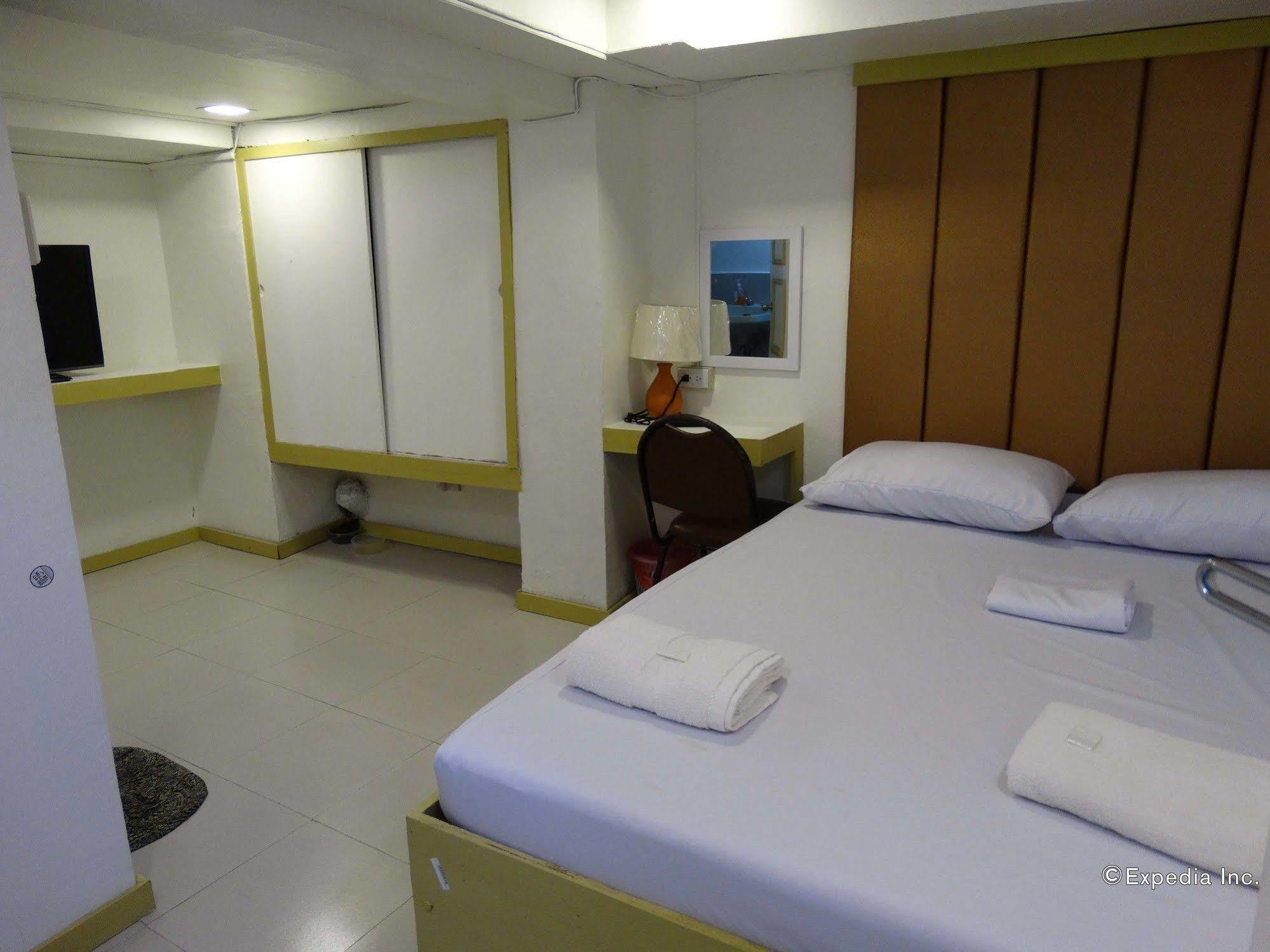 Gaius Inn Manila Eksteriør bilde