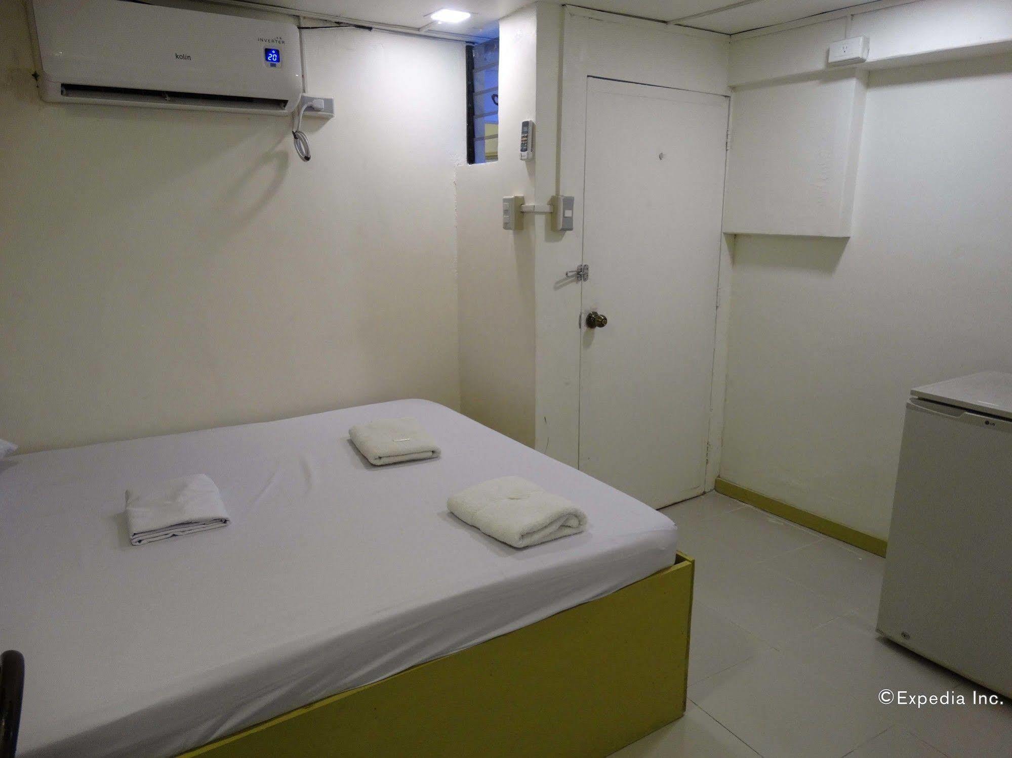 Gaius Inn Manila Eksteriør bilde
