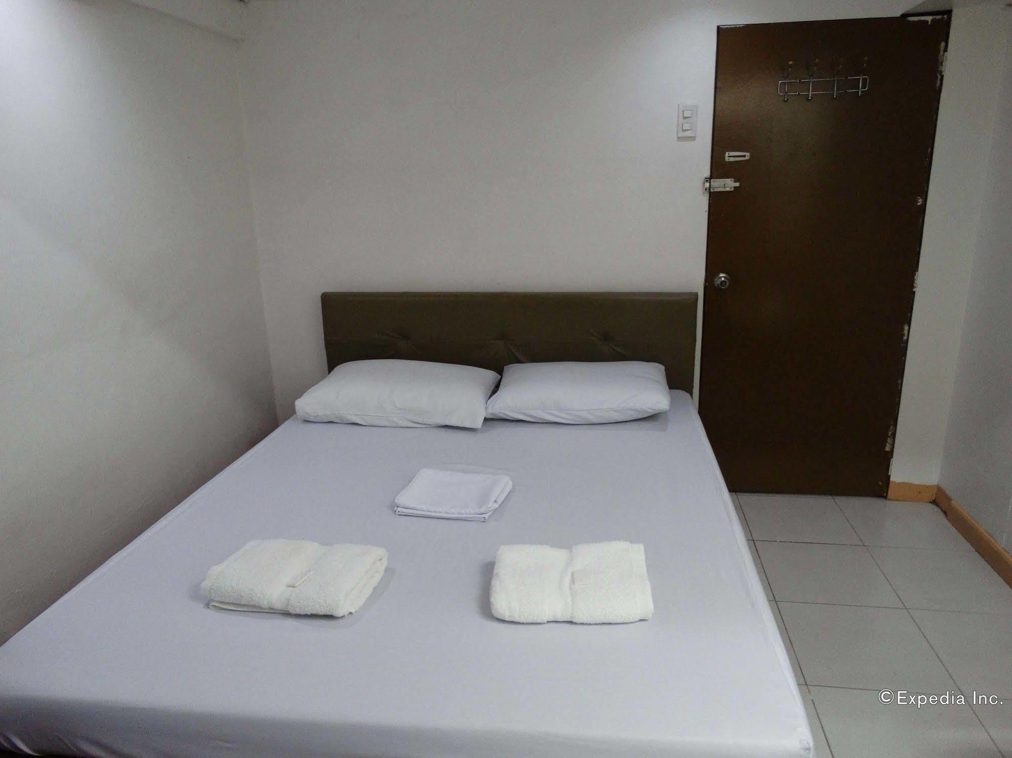 Gaius Inn Manila Eksteriør bilde